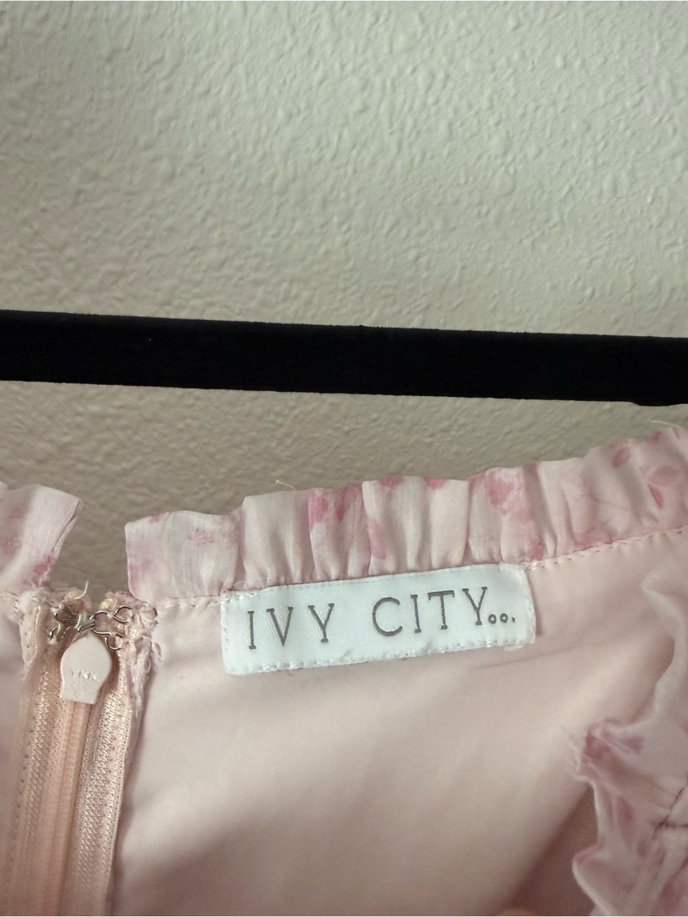 IVY CITY CO. Pink floral puff short sleeve square neck ruffle tiered midi dress - Picture 6 of 7